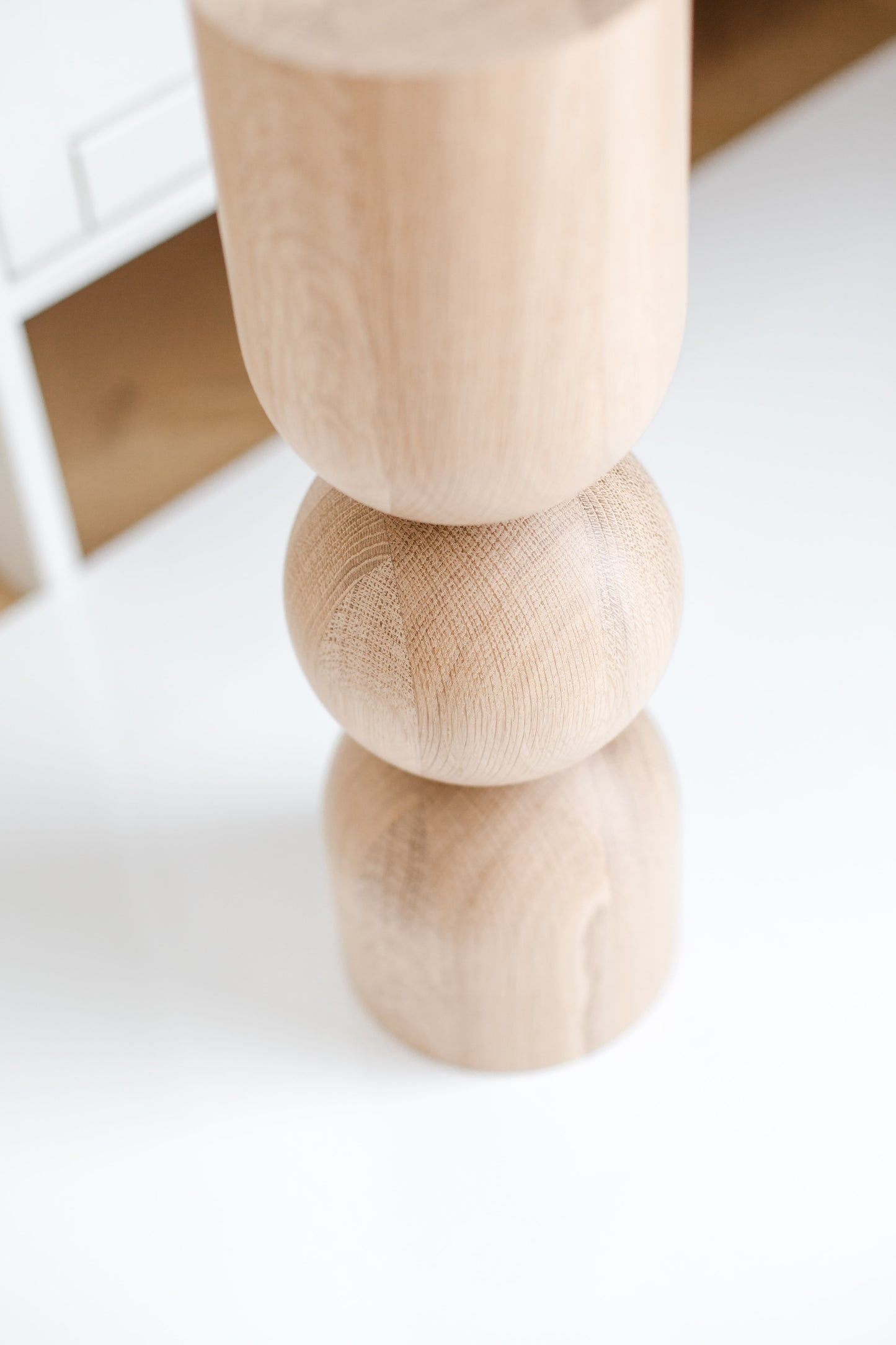 Natural Wooden Coffee Table Leg with Sphere Detail – Lathe-Turned Design, H400 mm