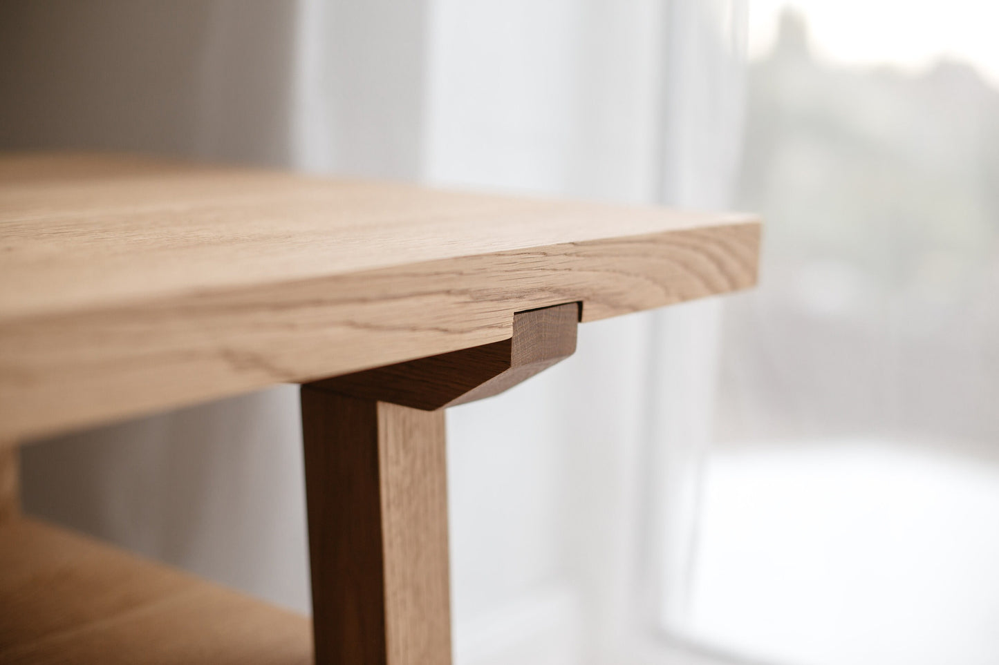 Couchtisch aus Holz im skandinavischen Stil – Handgefertigtes Design aus natürlicher Eiche
