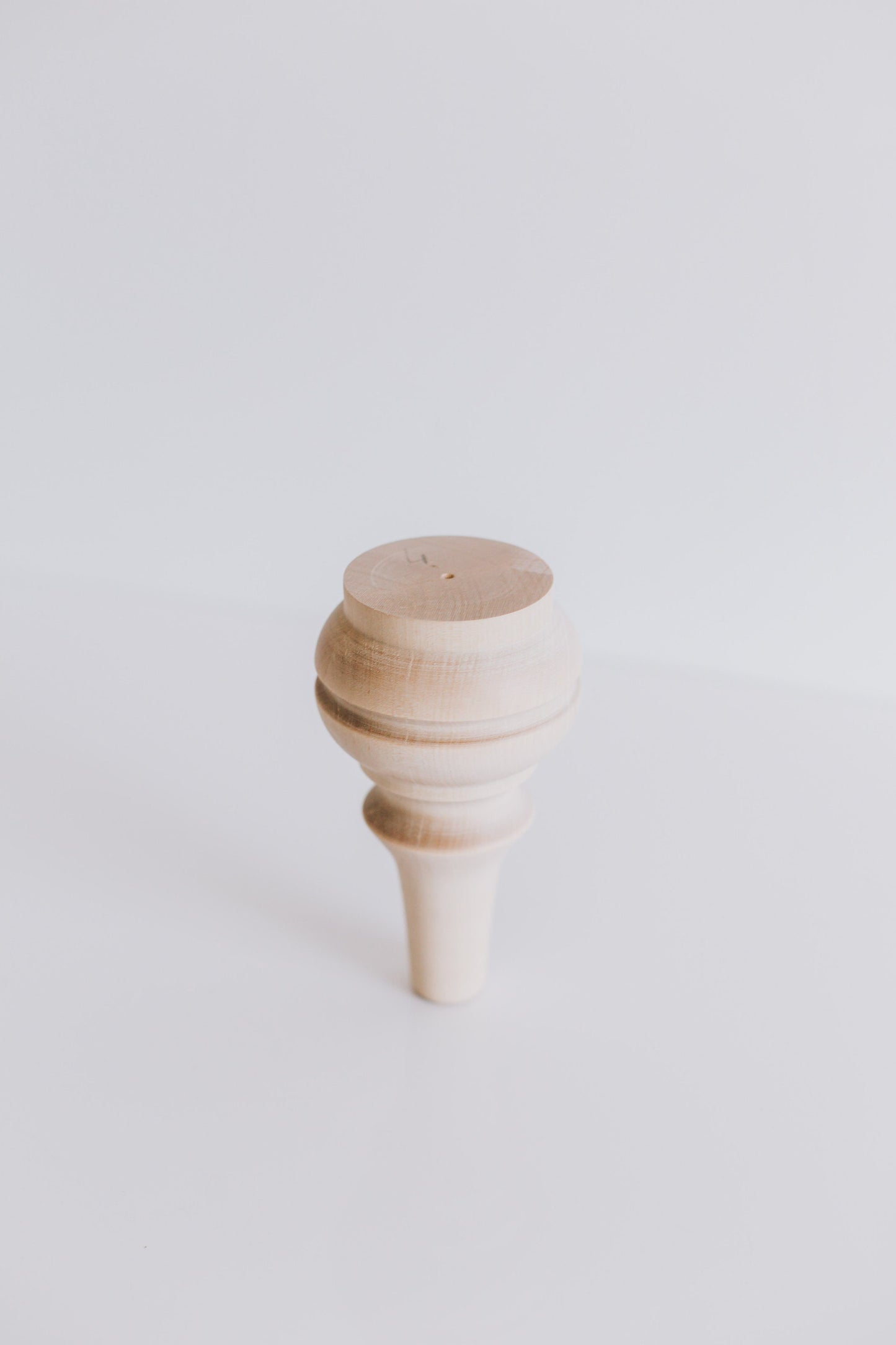 Möbelfüße aus Holz im skandinavischen Stil – konisches Design, H155 mm