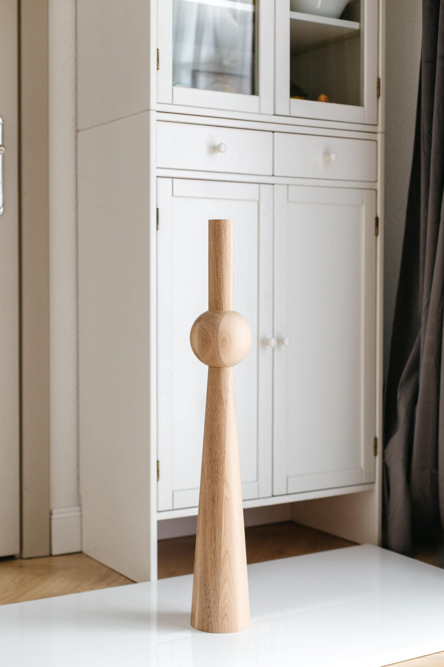 Wooden Furniture Leg with Sphere Detail – Lathe-Turned Table Support, H760 mm