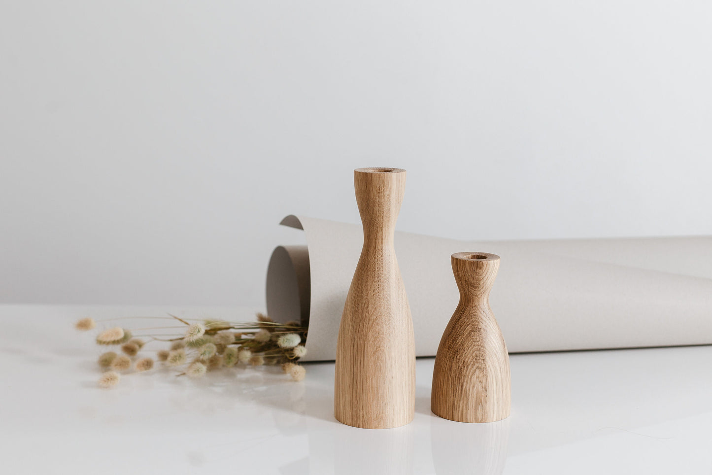 2er-Set konische Kerzenhalter aus Holz, breit, handgedrehte Eiche