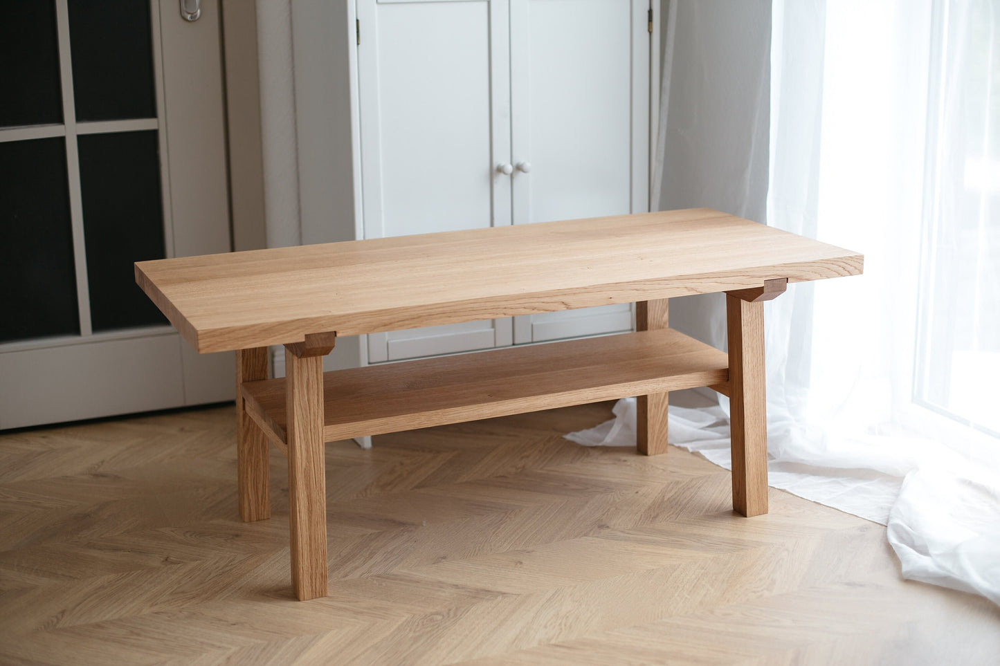 Couchtisch aus Holz im skandinavischen Stil – Handgefertigtes Design aus natürlicher Eiche