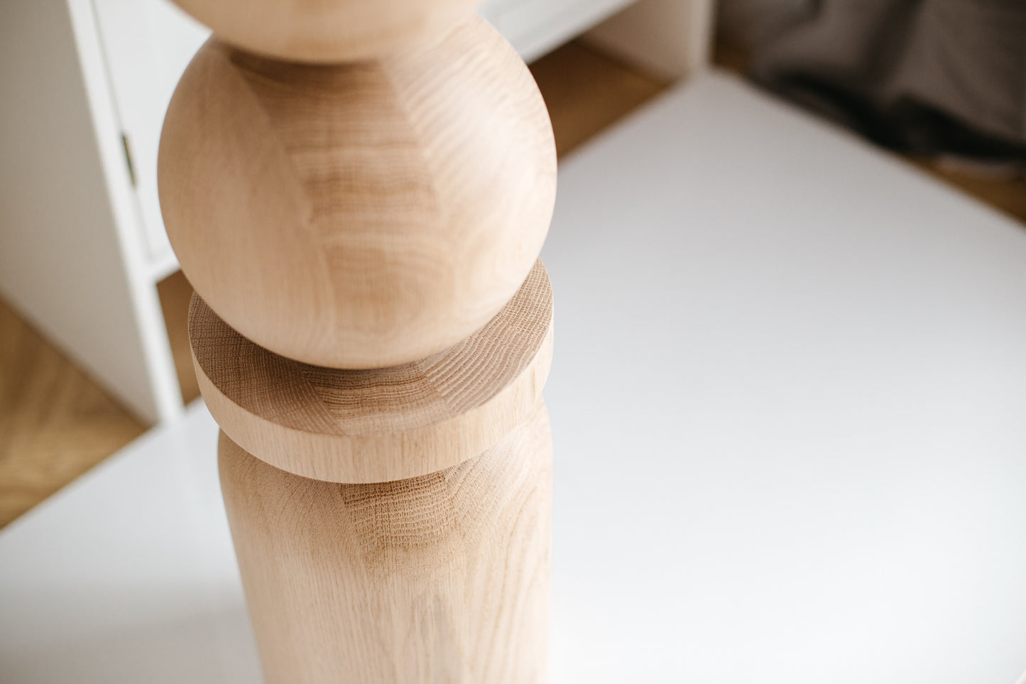 Wooden Table & Bar Leg with Center Sphere Detail – Lathe-Turned Design, H710 mm