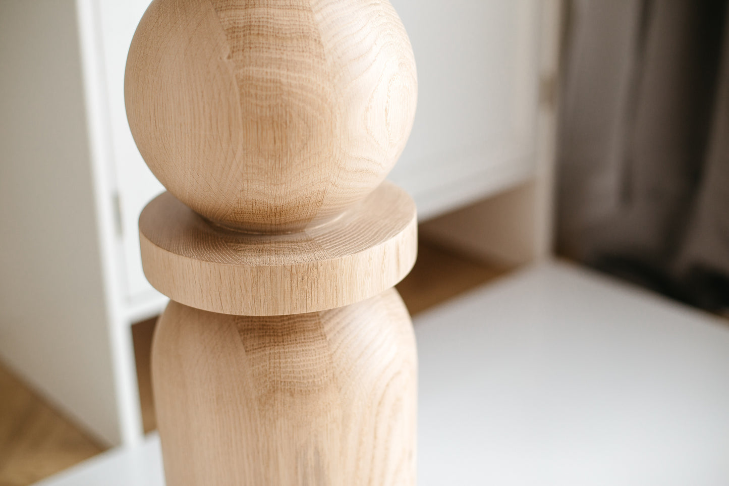 Wooden Table & Bar Leg with Center Sphere Detail – Lathe-Turned Design, H710 mm