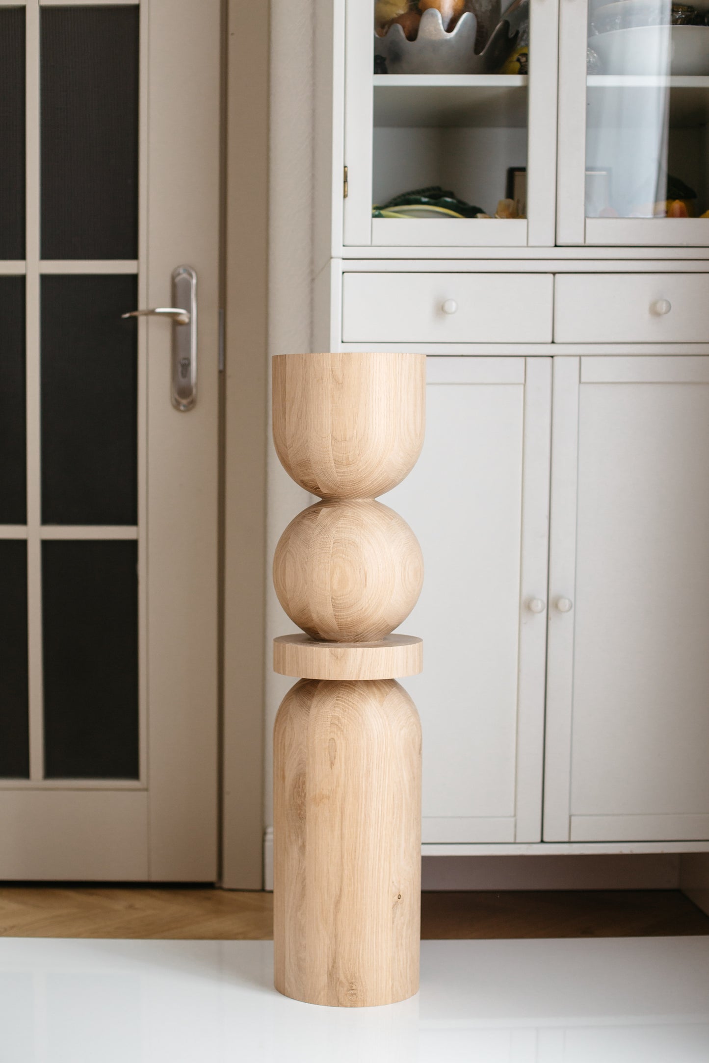 Holztisch- & Bartischbein mit zentraler Kugelverzierung – gedrechseltes Design, H860 mm