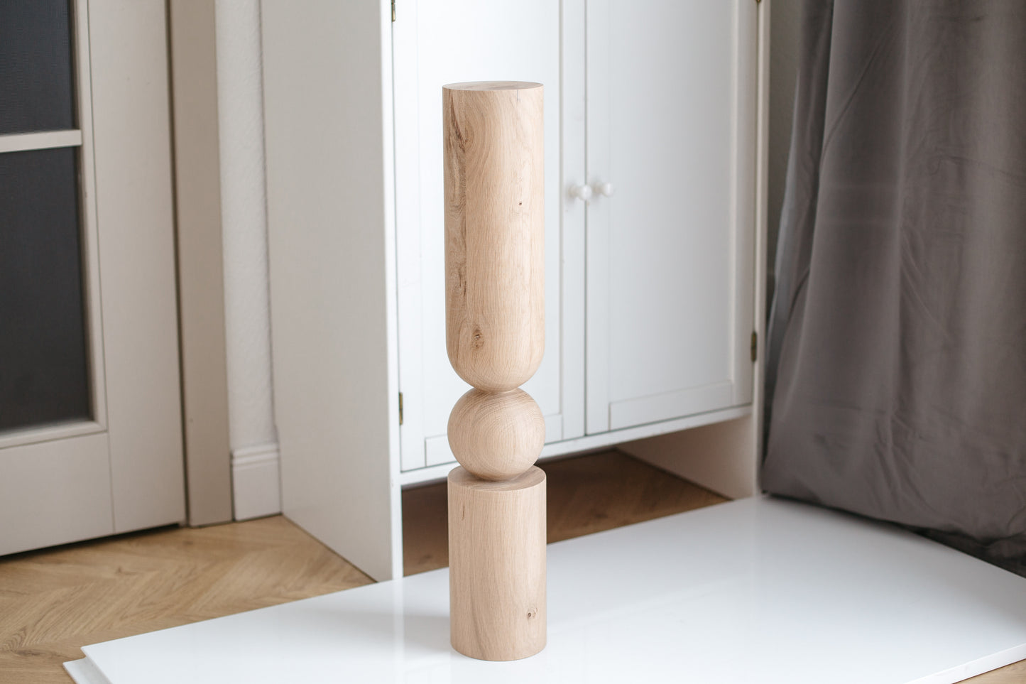 Wooden Table & Bar Leg with Center Sphere Detail – Lathe-Turned Design, H690 mm