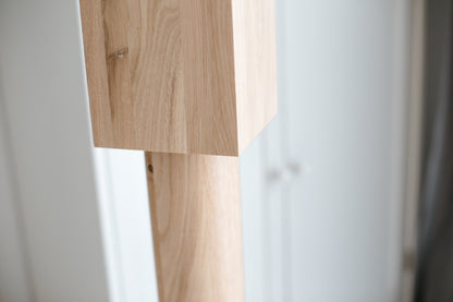 Holztisch & Barbein mit quadratischer Platte – gedrechseltes Design, H900 mm