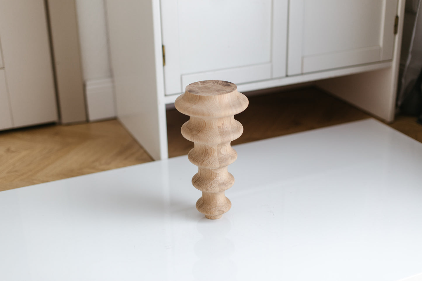Möbelbeine aus Holz – Klassisches Design, handgefertigt, H250 mm