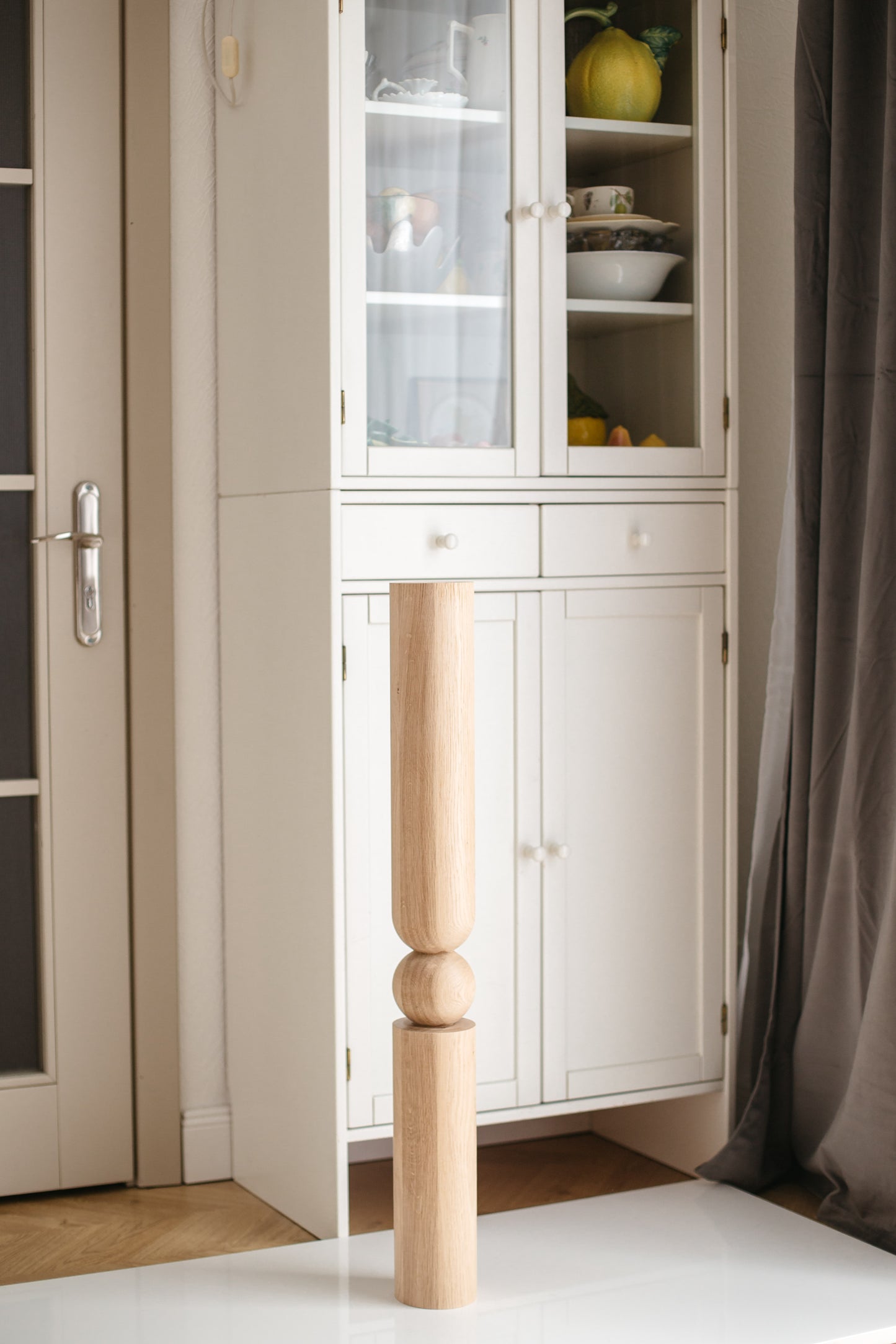 Holztisch- & Barfuß – Handgefertigte Möbelstütze, H890 mm