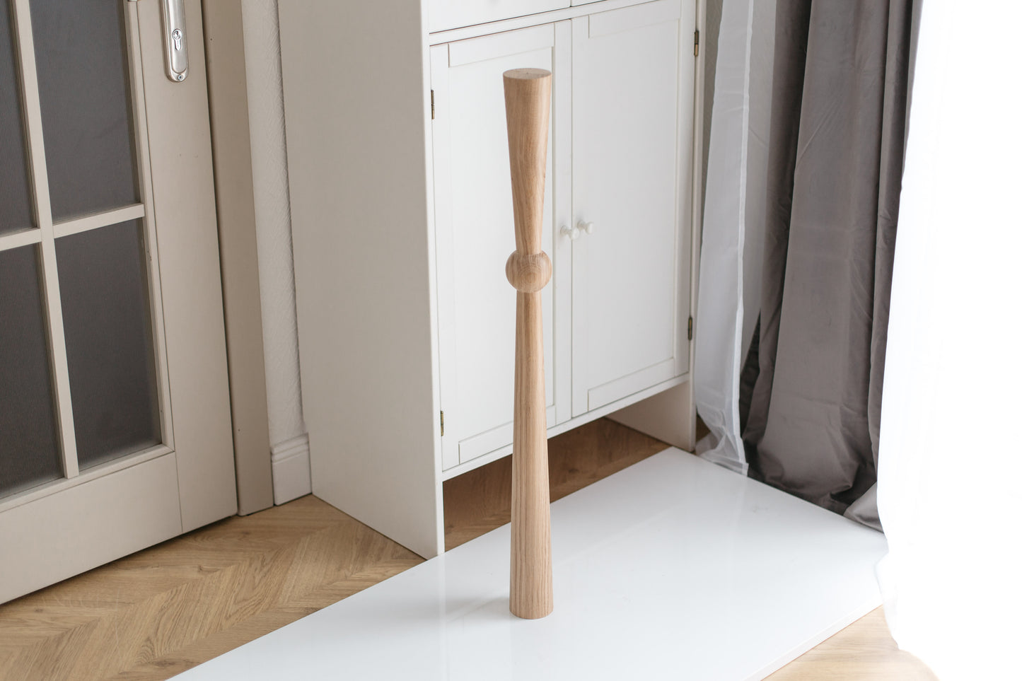 Holztisch- & Bartischbein mit Mittelkugel – Massive Eiche, handgefertigt, 2er-Set, H870 mm