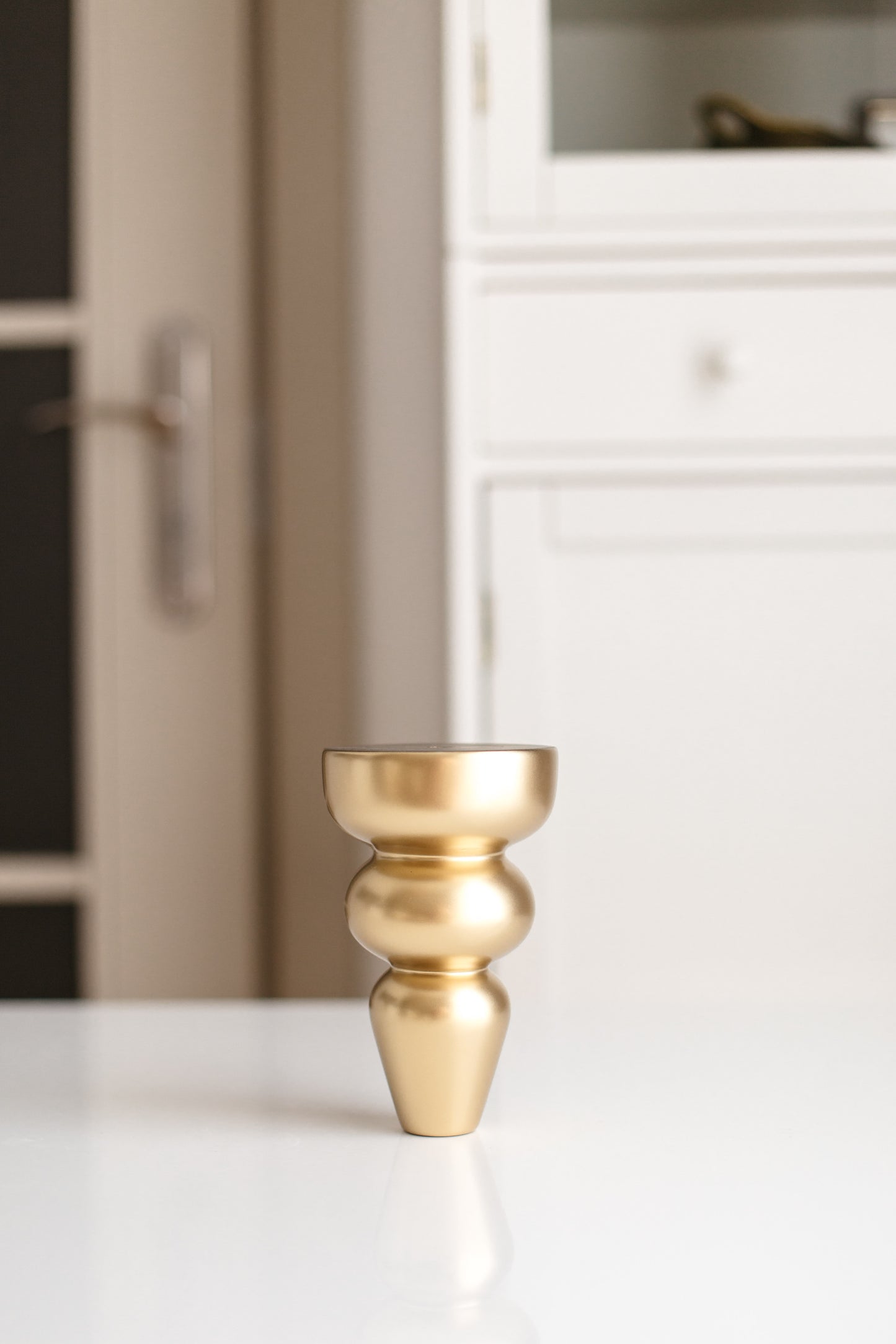 Möbelfuß aus Birkenholz – Gold Matt (IGM), H155 mm