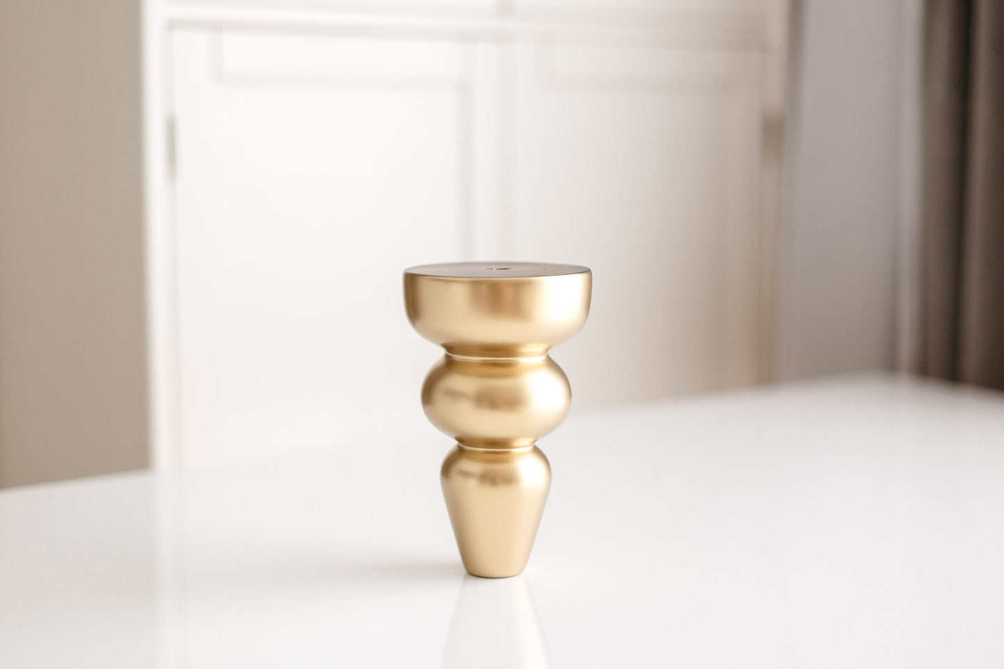 Möbelfuß aus Birkenholz – Gold Matt (IGM), H155 mm