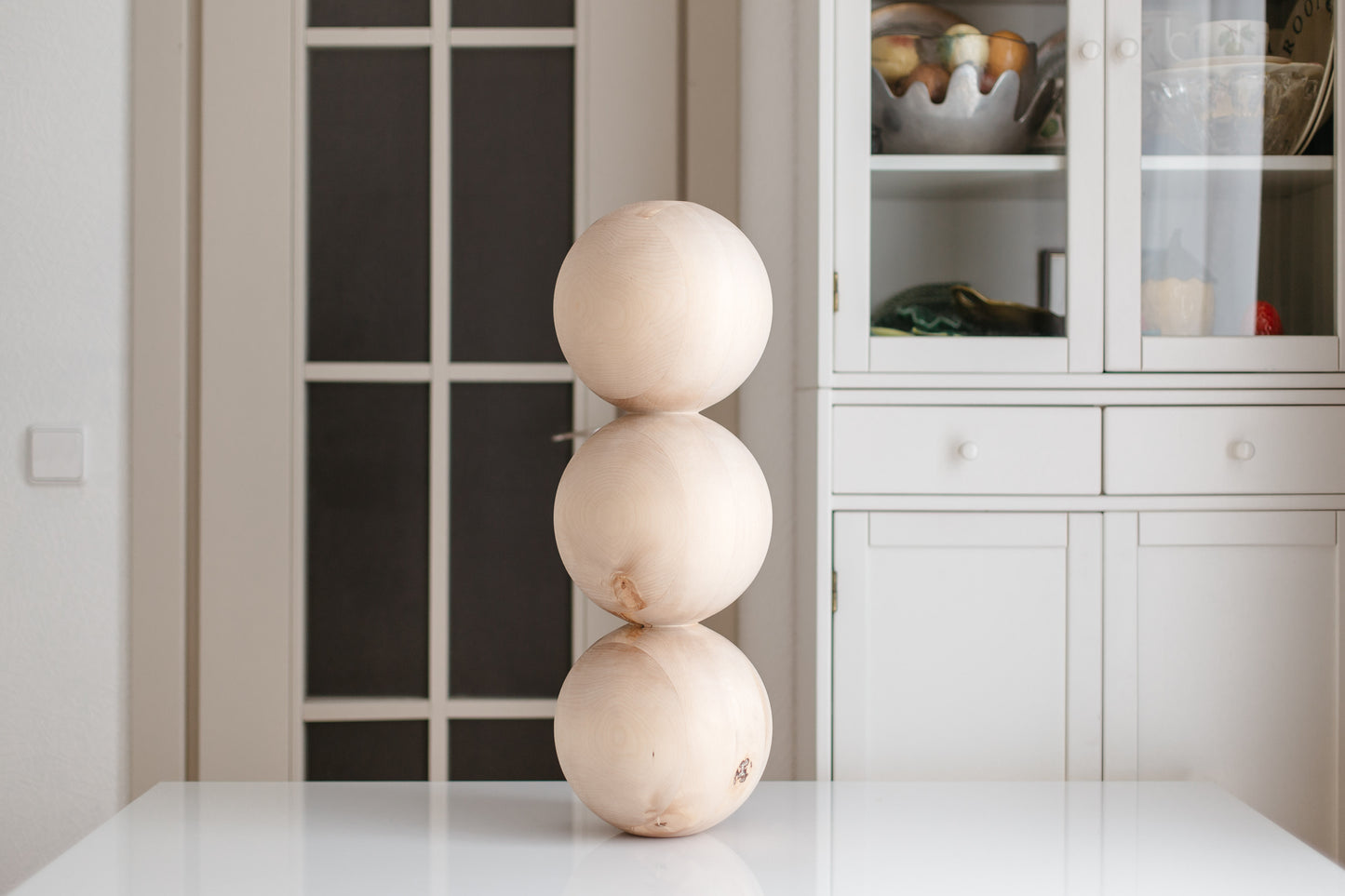 Holztisch- & Couchtischbein mit Dreikugel-Detail – Handgefertigtes Design, H612 mm