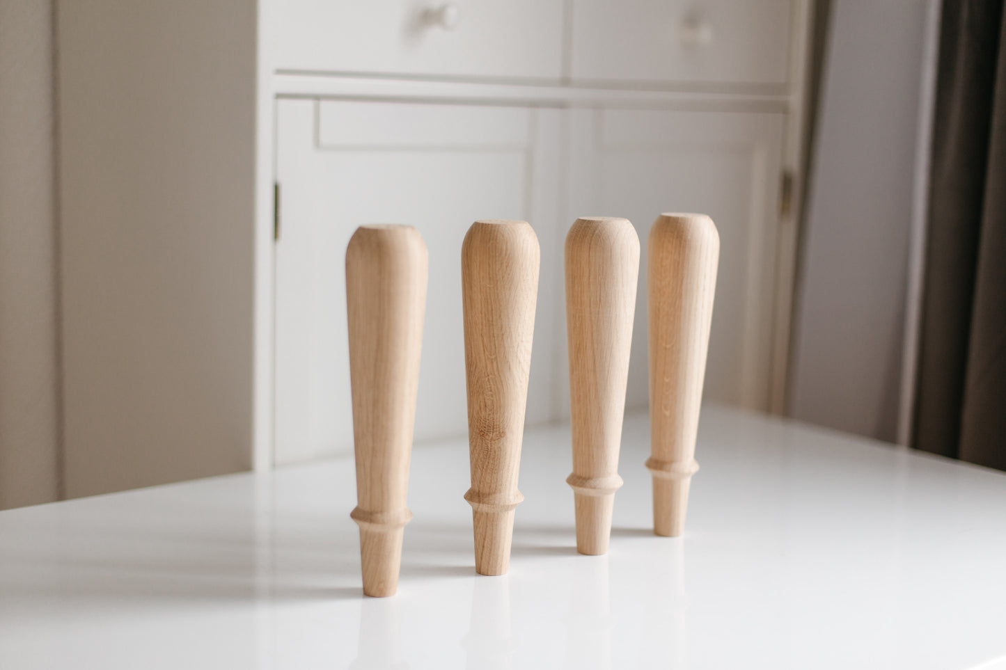 Möbelbeine aus Holz – Klassisches Design, handgefertigt, H225 mm