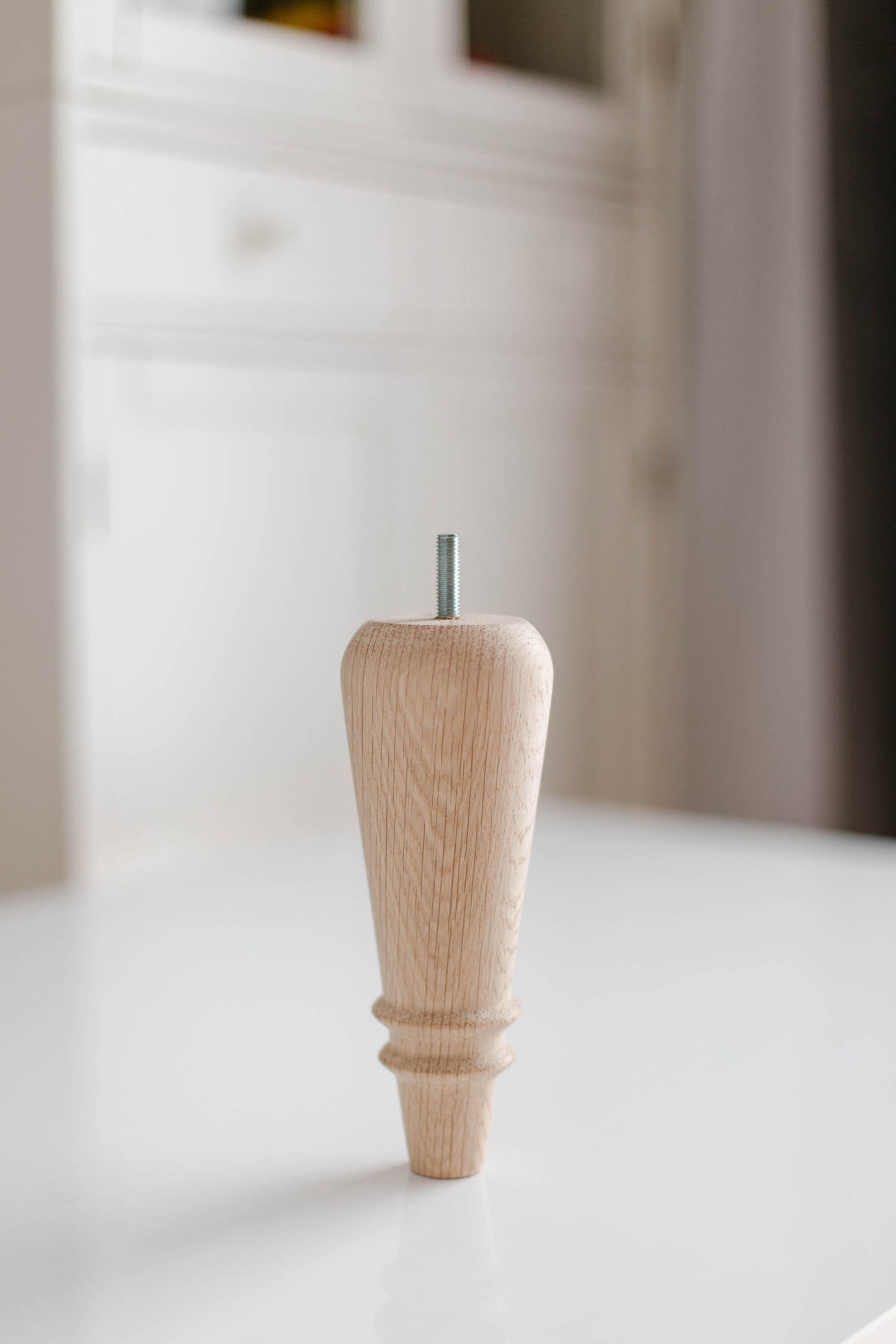 Klassische Holzmöbelfüße – Handgefertigte Stützbeine, H180 mm