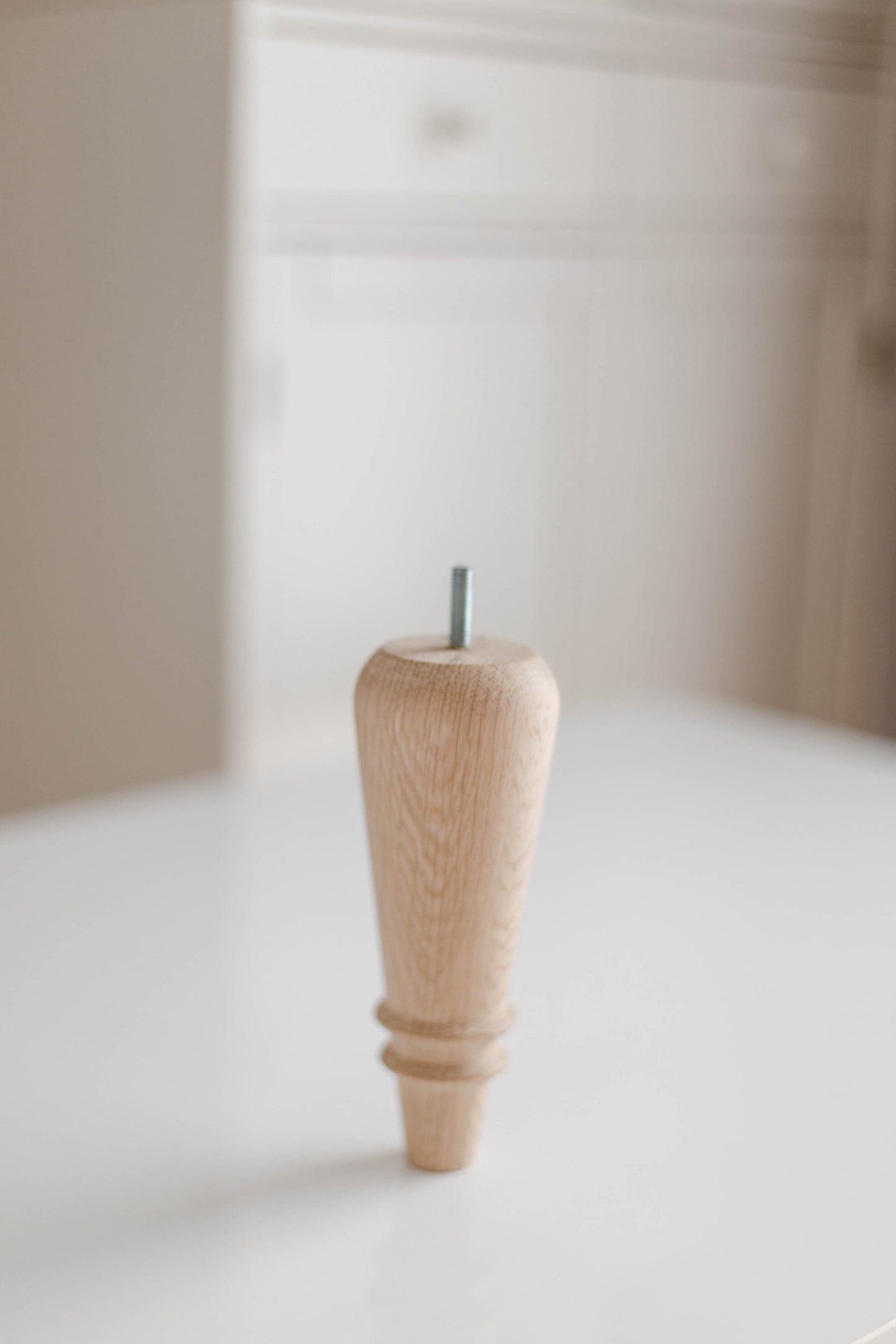 Klassische Holzmöbelfüße – Handgefertigte Stützbeine, H180 mm