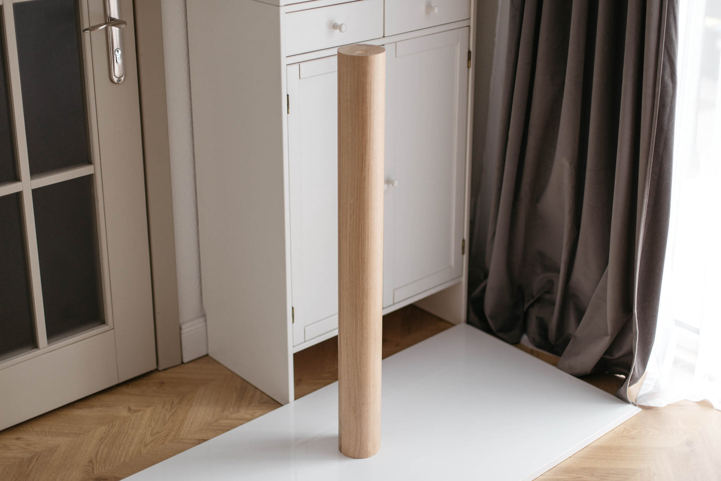 Rundes Möbelbein aus Holz – Gerades Tisch- und Barbein, H730 mm