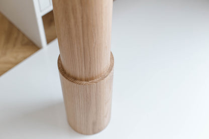 Tisch- & Barfuß aus Holz – Drechseldesign, H775 mm