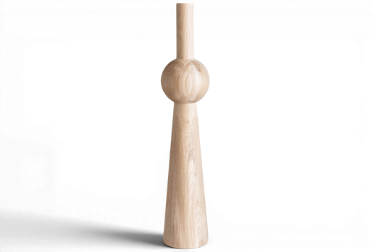 Konisches Holzmöbelbein mit Kugelsegment – Drechseldesign, H900 mm