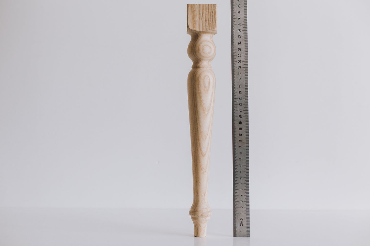 Möbelfüße aus Holz – Klassischer Stil, Handgefertigt, H385 mm