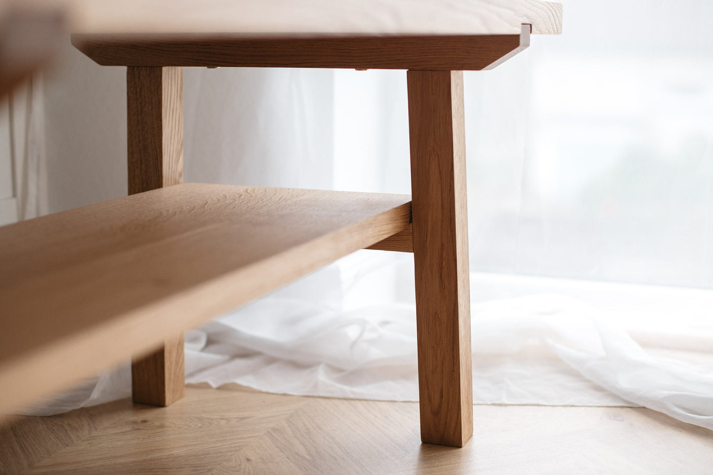 Couchtisch aus Holz im skandinavischen Stil – Handgefertigtes Design aus natürlicher Eiche