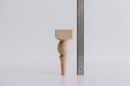 Klassische gedrechselte Holzmöbelbeine – Sofa- & Schranksockel, H180 mm