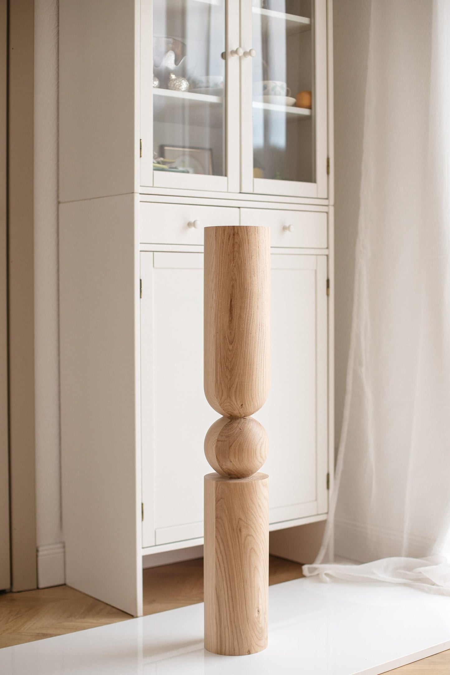 Wooden Table & Bar Leg with Center Sphere Detail – Lathe-Turned Design, H900 mm