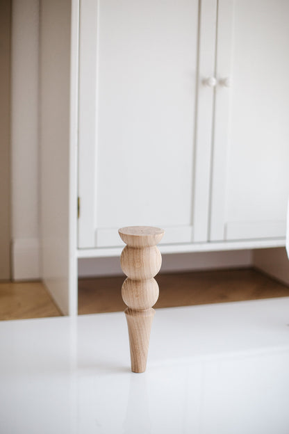 Konische Holzmöbelfüße mit Doppelkugel-Detail – gedrechseltes Design, H250 mm