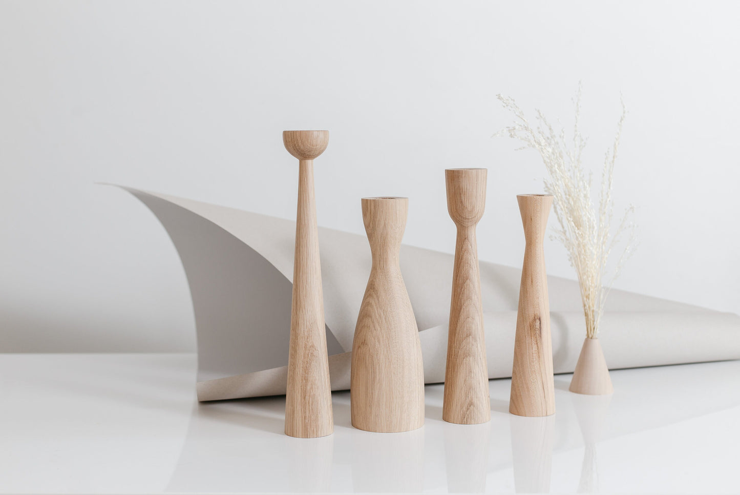 2er-Set konische Kerzenhalter aus Holz, breit, handgedrehte Eiche