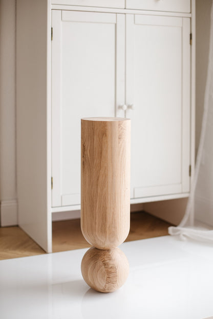 Natürliches Couchtischbein aus Holz mit Kugeldetail – Drechseldesign, H500 mm