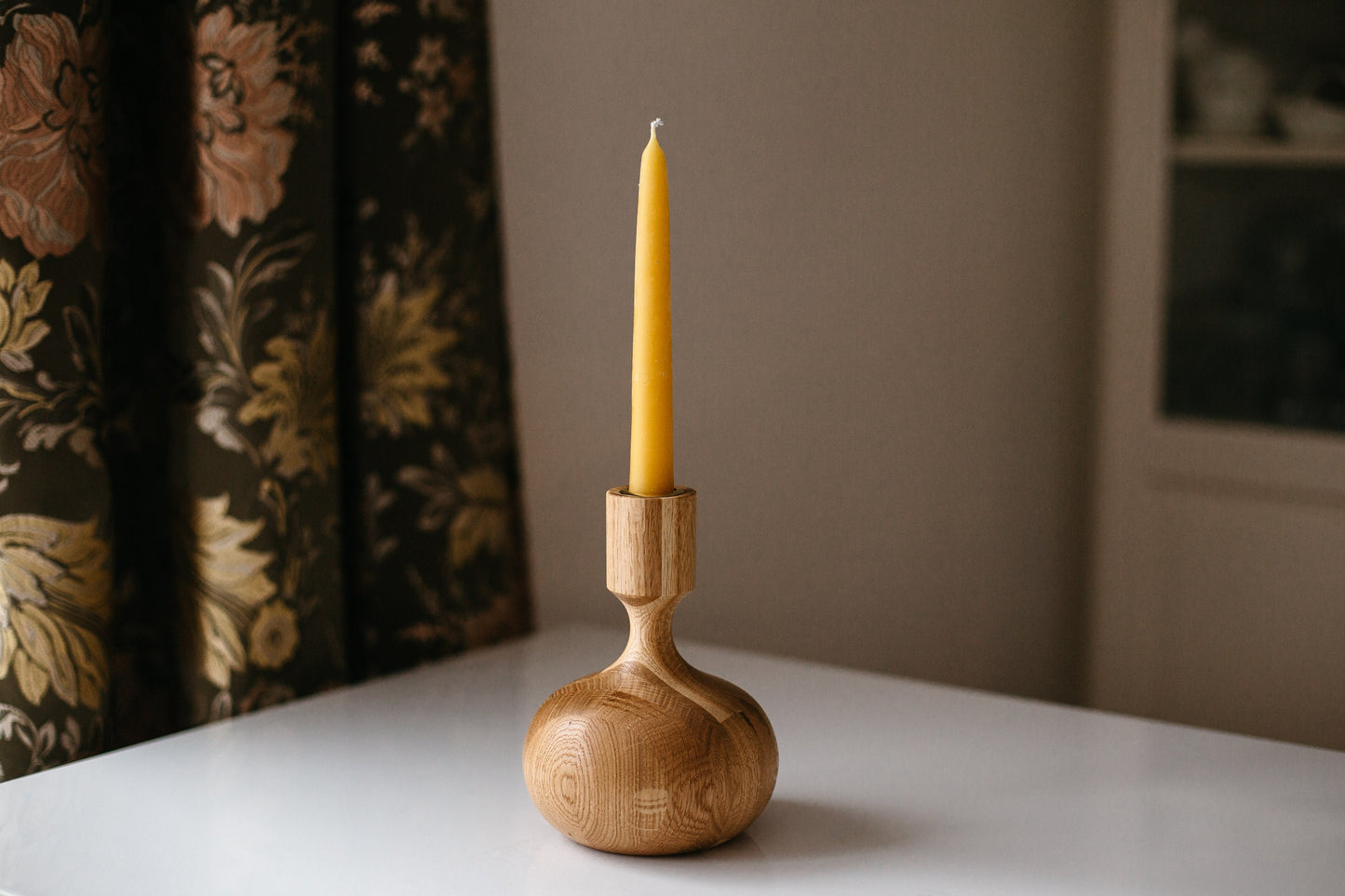 Set of 2 Hand-Turned Wooden Taper Candle Holders – Queen Style, Oak