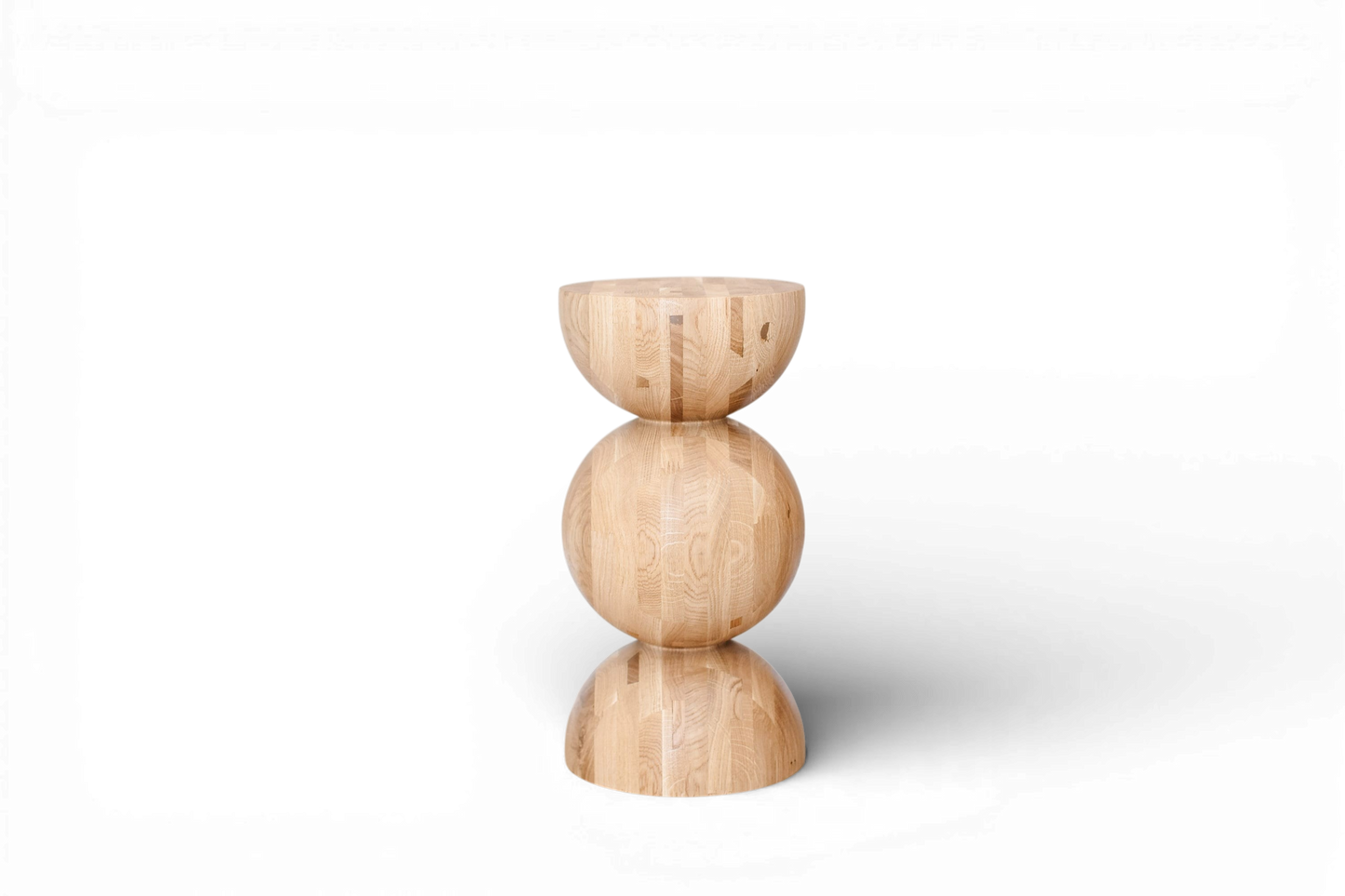 Handgefertigter Nachttisch aus Holz – Massivholz mit elegantem Kugelfuß H400 mm