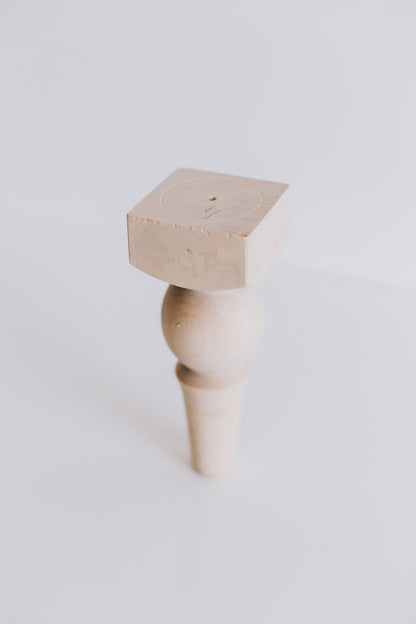 Klassische gedrechselte Holzmöbelbeine – Sofa- & Schranksockel, H180 mm